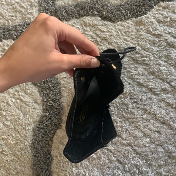 Lace up heel - Picture 6 of 6